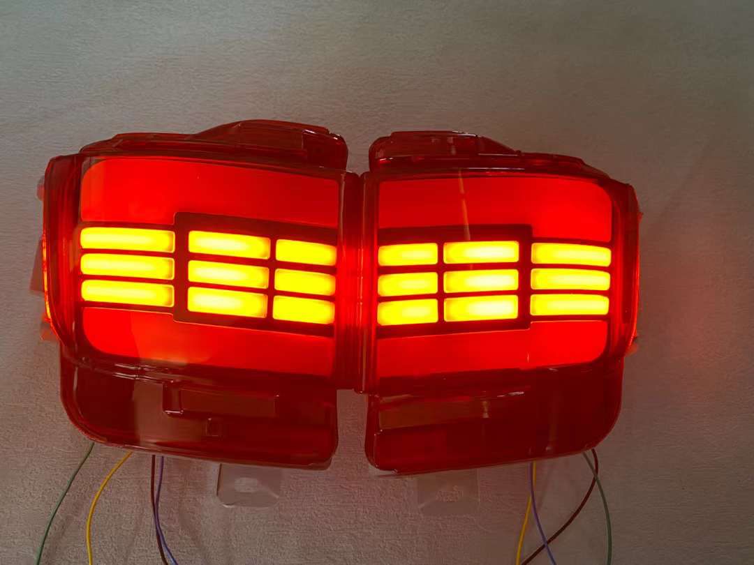 Toyota Land Cruiser Rear Lamps Matrix Design Smoked 2016-2020 - Thumbnail 2